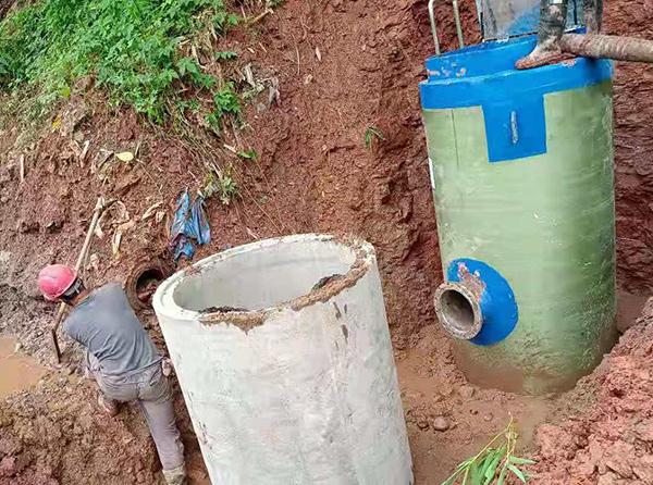 越南一体化提升泵安装现场